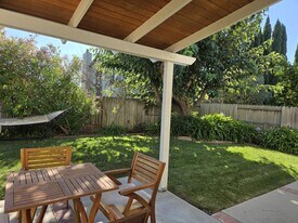 55 Las Praderas Dr in San Luis Obispo, CA - Building Photo