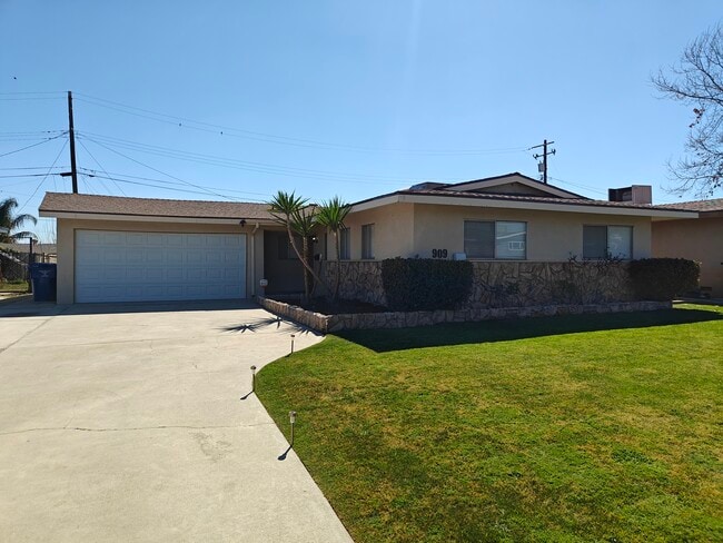 909 Dwina Ave, Unit 2519 in Bakersfield, CA - Building Photo - Building Photo