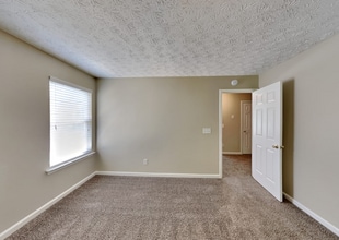 509 Kensigton Park Dr in Canton, GA - Building Photo - Building Photo