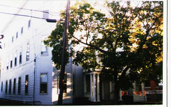 24 Norris St