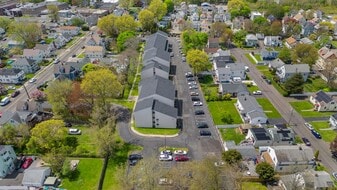 Cedar Heights in Stratford, CT - Building Photo