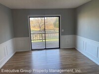 927 Fairview Cir photo'