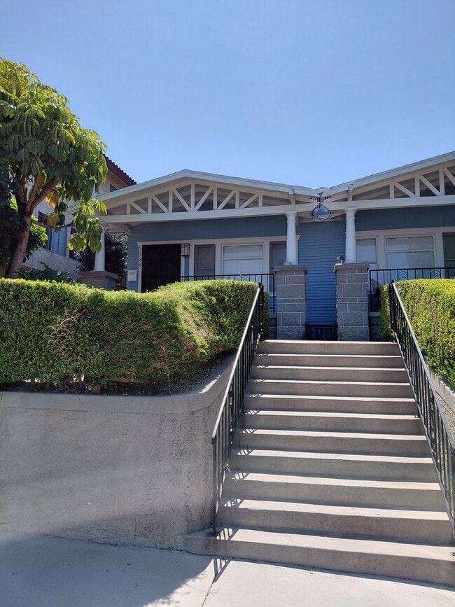 property at 1323-1325 S Leland St