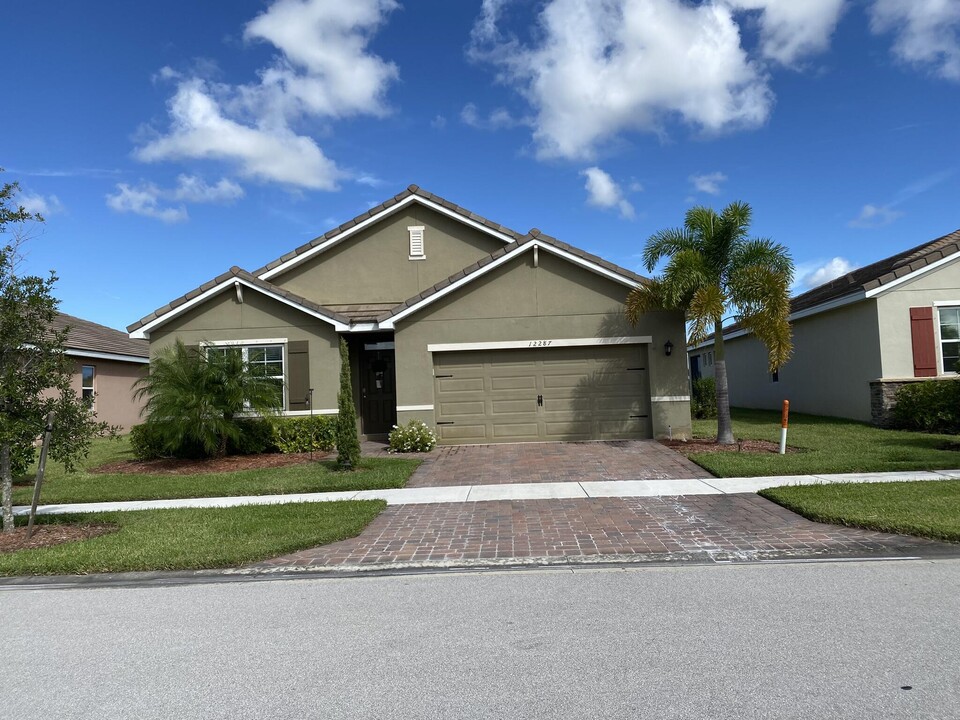 12287 Arabella Dr in Port St. Lucie, FL - Building Photo