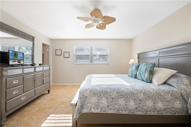 property at 578 Broad Ave S