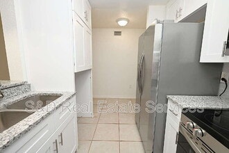 141 Fernery Rd in Lakeland, FL - Foto de edificio - Building Photo