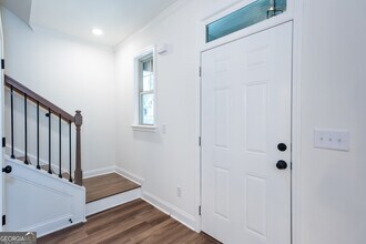 3342 Landings S Dr SW in Atlanta, GA - Building Photo - Building Photo