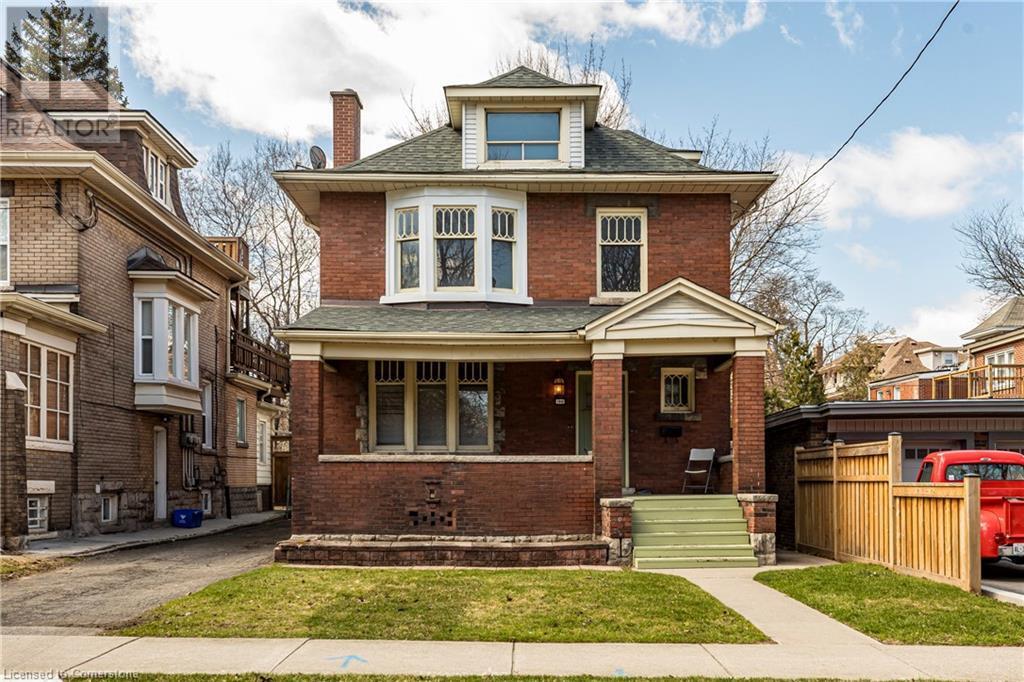 196 Sherman Ave S in Hamilton, ON - Building Photo
