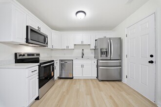 3021 Menands Dr in Chesapeake, VA - Building Photo - Building Photo