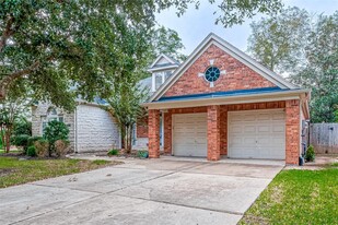 1923 Lake Arrowhead Dr in Richmond, TX - Foto de edificio - Building Photo