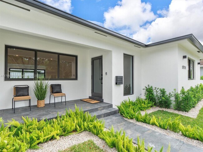 1751 NE 138th St in North Miami, FL - Building Photo - Building Photo