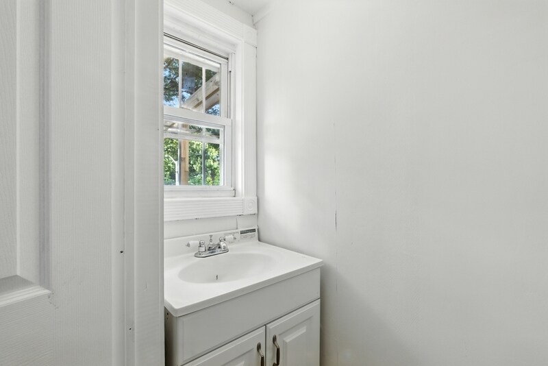 877 W Lombard St in Baltimore, MD - Building Photo