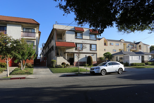 1017 E Maple St in Glendale, CA - Building Photo - Building Photo