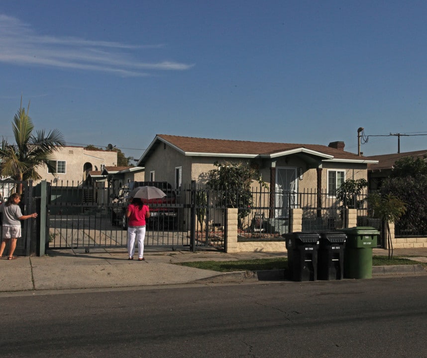 1212 N Normandi Ave in Los Angeles, CA - Building Photo