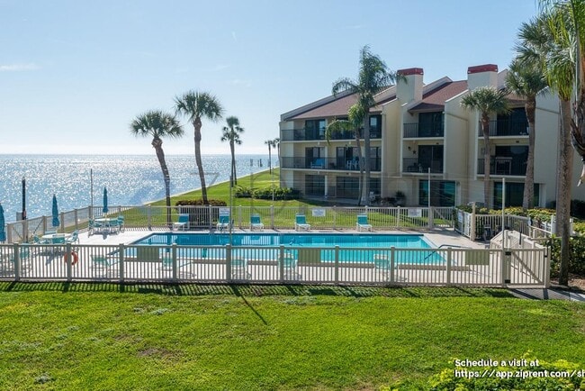 property at 7500 Sunshine Skyway Ln S