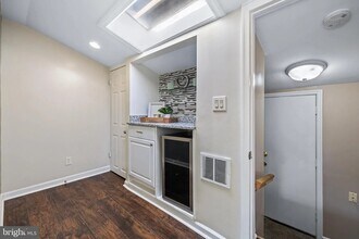 926 W Pratt St in Baltimore, MD - Foto de edificio - Building Photo