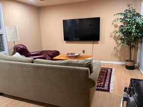 13115 Tamarack Rd in Silver Spring, MD - Building Photo - Building Photo