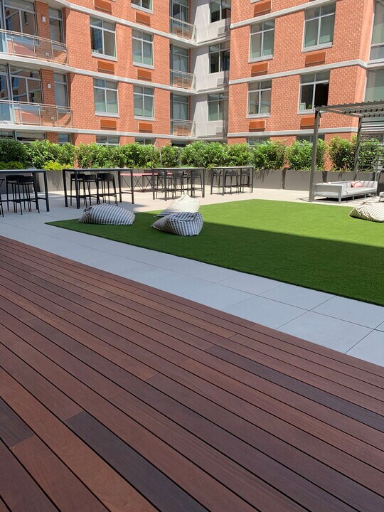 7701 County Rd 693 in North Bergen, NJ - Building Photo