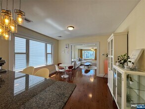 391 Columbia Ave in Cliffside Park, NJ - Building Photo - Building Photo