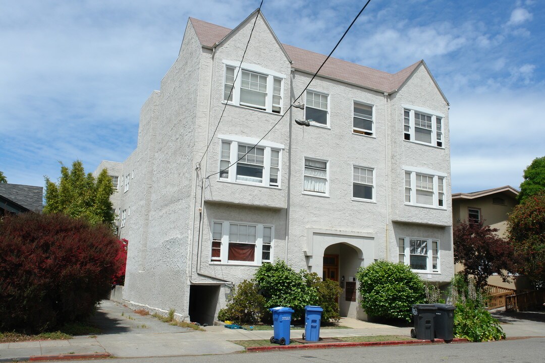 3030 Regent St in Berkeley, CA - Building Photo