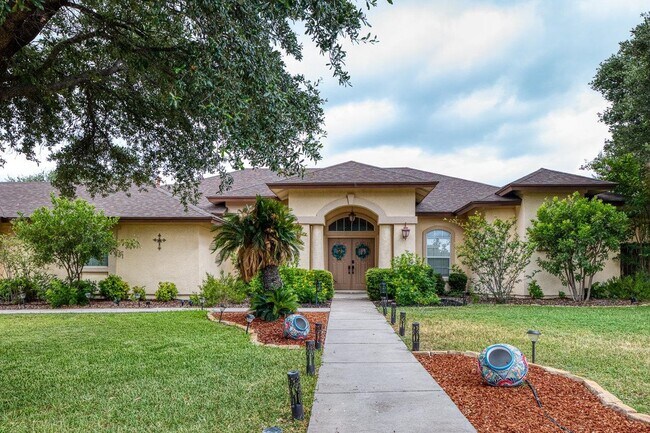100 Timber Rock Dr in Del Rio, TX - Building Photo - Building Photo
