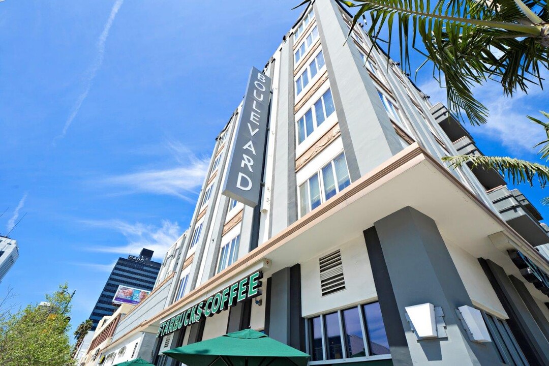 The Boulevard on Wilshire in Los Angeles, CA - Foto de edificio