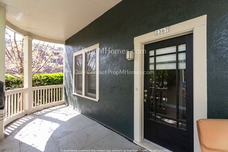 2367 SE 60th Ave in Portland, OR - Building Photo - Building Photo