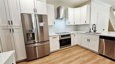 1877 Salerno Cir in Weston, FL - Building Photo - Building Photo