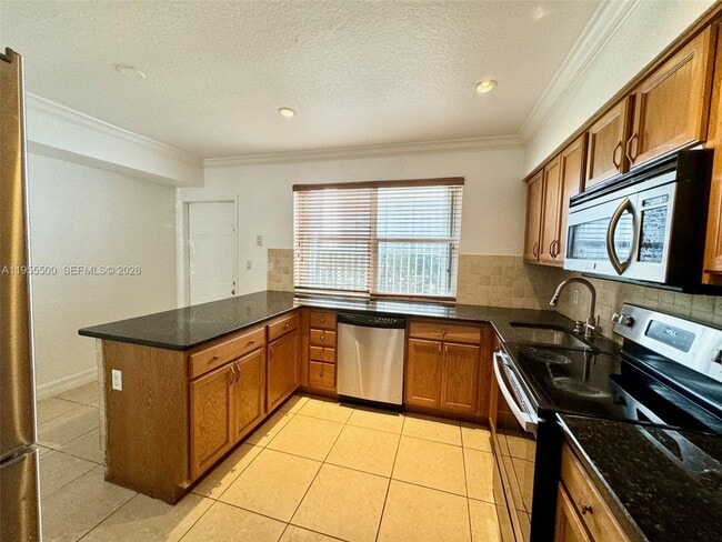 7801 Hispanola Ave in North Bay Village, FL - Building Photo - Building Photo