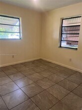 6150 Dawson St in Hollywood, FL - Building Photo - Building Photo