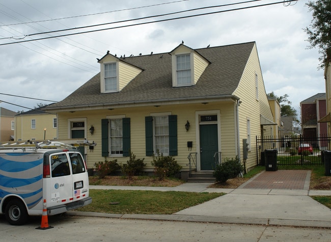 753 Josephine Dr in New Orleans, LA - Building Photo - Building Photo