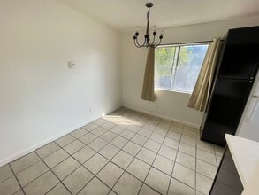 4758 Imperial Ave in San Diego, CA - Foto de edificio - Building Photo