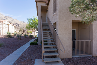 2110 Los Feliz St in Las Vegas, NV - Building Photo - Building Photo