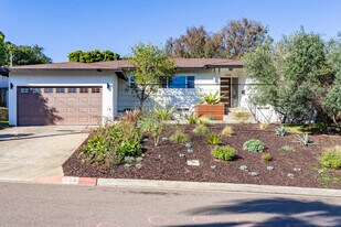 634 Tarento Dr in San Diego, CA - Building Photo