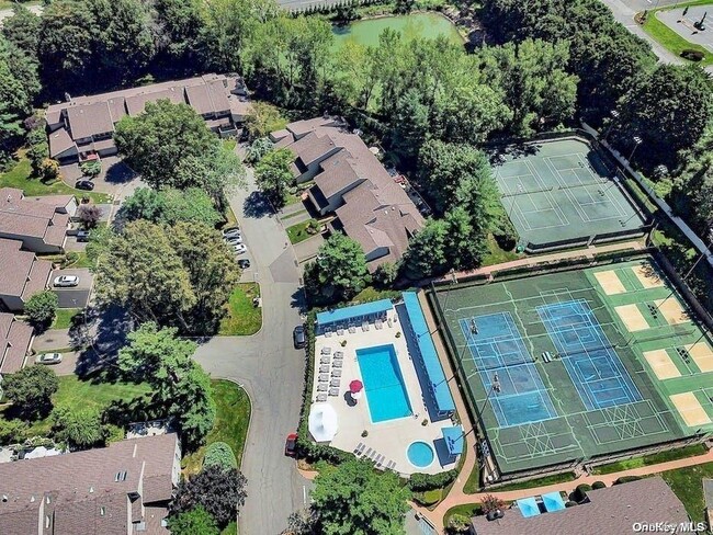 property at 124 Foxwood Dr