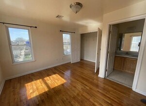 13 Union St in Jersey City, NJ - Building Photo - Building Photo