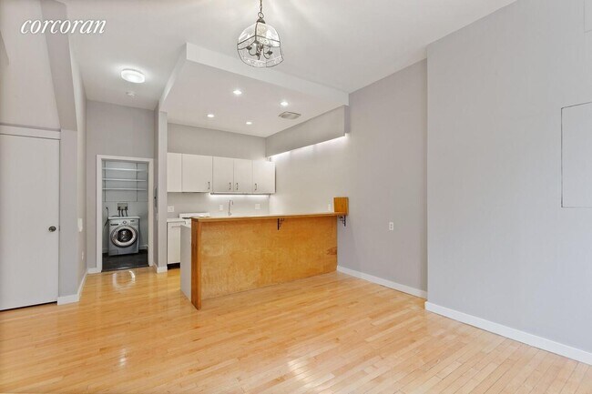 191 Richards St in Brooklyn, NY - Building Photo - Building Photo