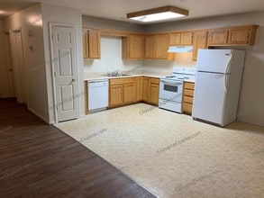 108 Belfast Way in Glasgow, KY - Building Photo - Building Photo