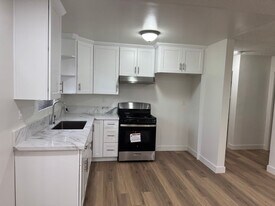 14423 Berendo Ave in Gardena, CA - Building Photo