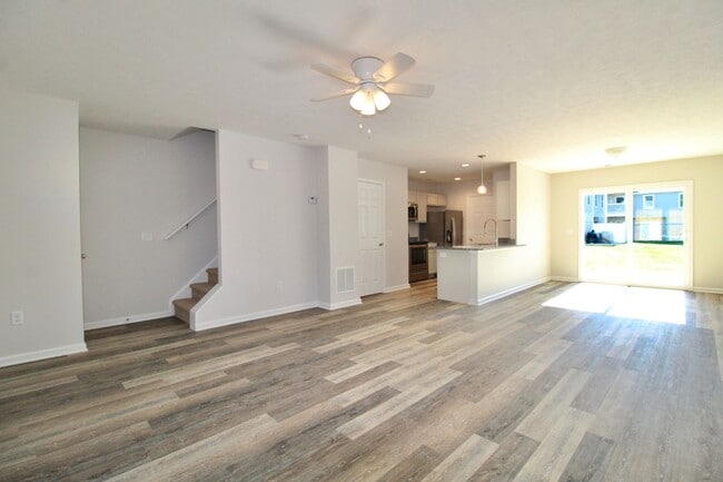 3015 Locust Grv Ct in Harrisonburg, VA - Building Photo - Building Photo