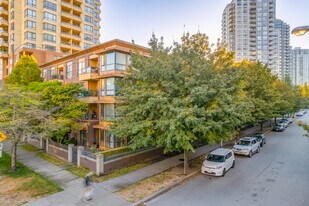 Amberley in Vancouver, BC - Building Photo