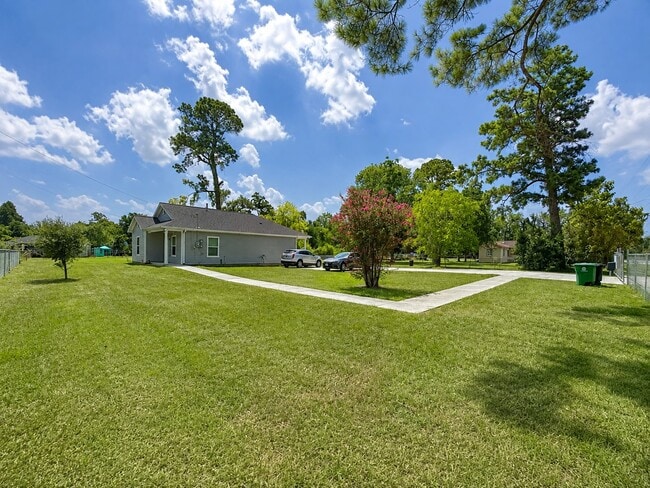 property at 6606 E Crosstimbers St