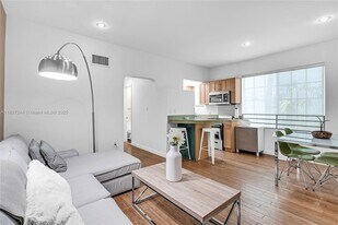 815 Euclid Ave in Miami Beach, FL - Building Photo