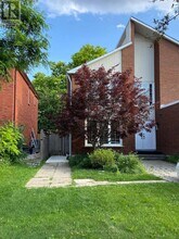 35 Hewlett Crescent in Markham, ON - Building Photo - Building Photo