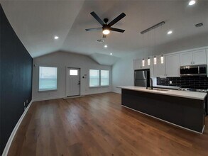4530 Mayflower St in Houston, TX - Building Photo - Building Photo