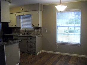 4310 Idalou Dr in Texarkana, TX - Building Photo - Building Photo