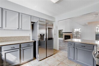 4921 Fiesta Lakes St in Las Vegas, NV - Building Photo - Building Photo