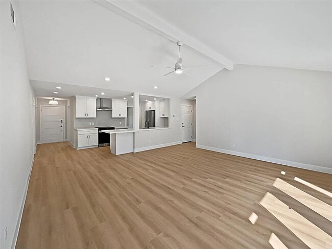 5742 Ludington Dr in Houston, TX - Building Photo - Building Photo