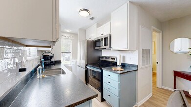 608 Navarro Dr in College Station, TX - Building Photo - Building Photo