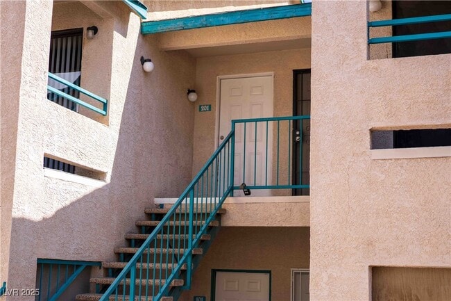 5141 S Lindell Rd in Las Vegas, NV - Building Photo - Building Photo
